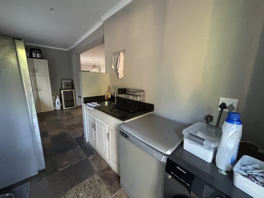 4 Bedroom Property for Sale in Humerail Eastern Cape